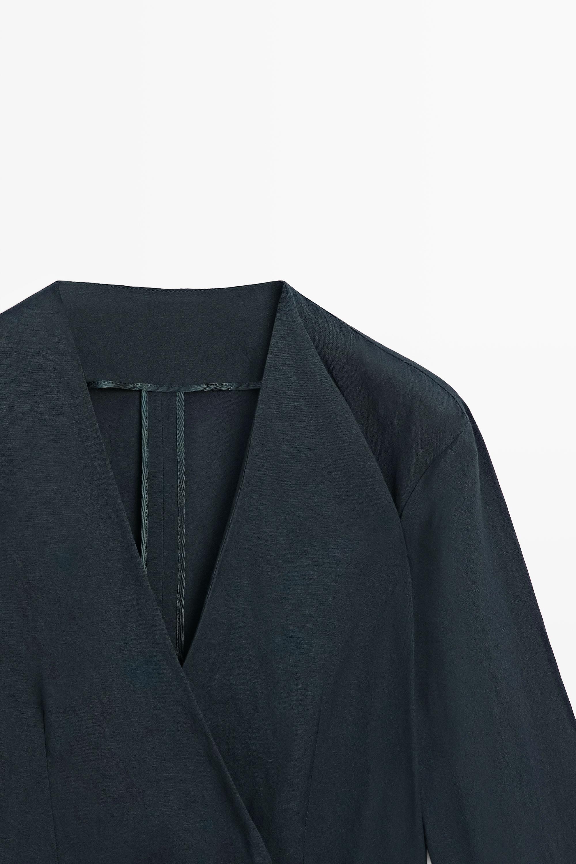 Lightweight kimono with sash detail